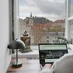 Apartment Urban Jungle Design - Historic Center With Free Parking & Panoramic View By Hero Homes Graz