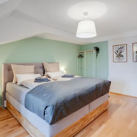 Schlossberg Panorama - 3br & Free Parking In Altstadt By Hero Homes * גראץ