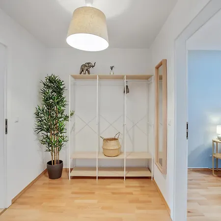 Apartment Schlossberg Panorama - 3br & Free Parking In Altstadt By Hero Homes *