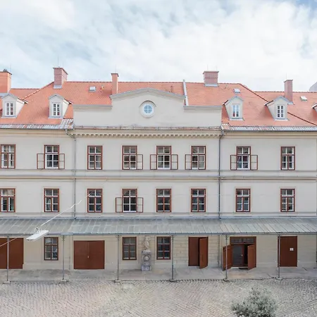 Schlossberg Panorama - 3br & Free Parking In Altstadt By Hero Homes