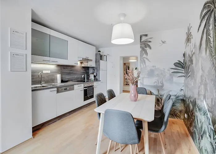 Urban Jungle Design - Historic Center With Free Parking & Panoramic View By Hero Homes Apartament