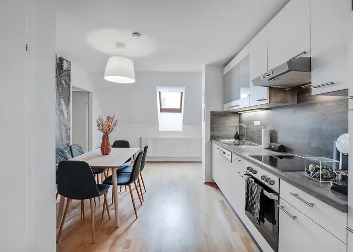 Urban Jungle Design - Historic Center With Free Parking & Panoramic View By Hero Homes Apartament *