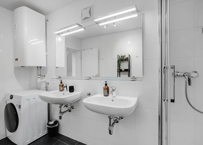 Apartament Urban Jungle Design - Historic Center With Free Parking & Panoramic View By Hero Homes *